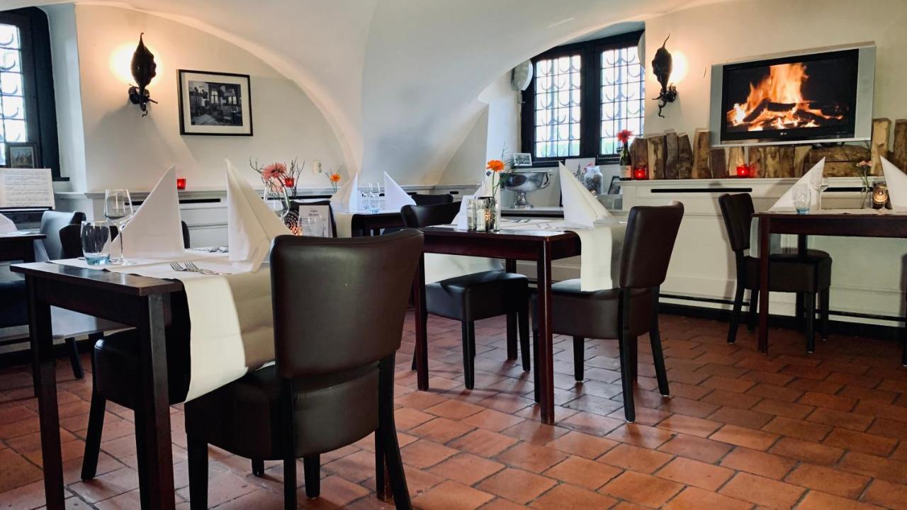 Hotel Kasteel De Essenburgh Hierden Bagian luar foto